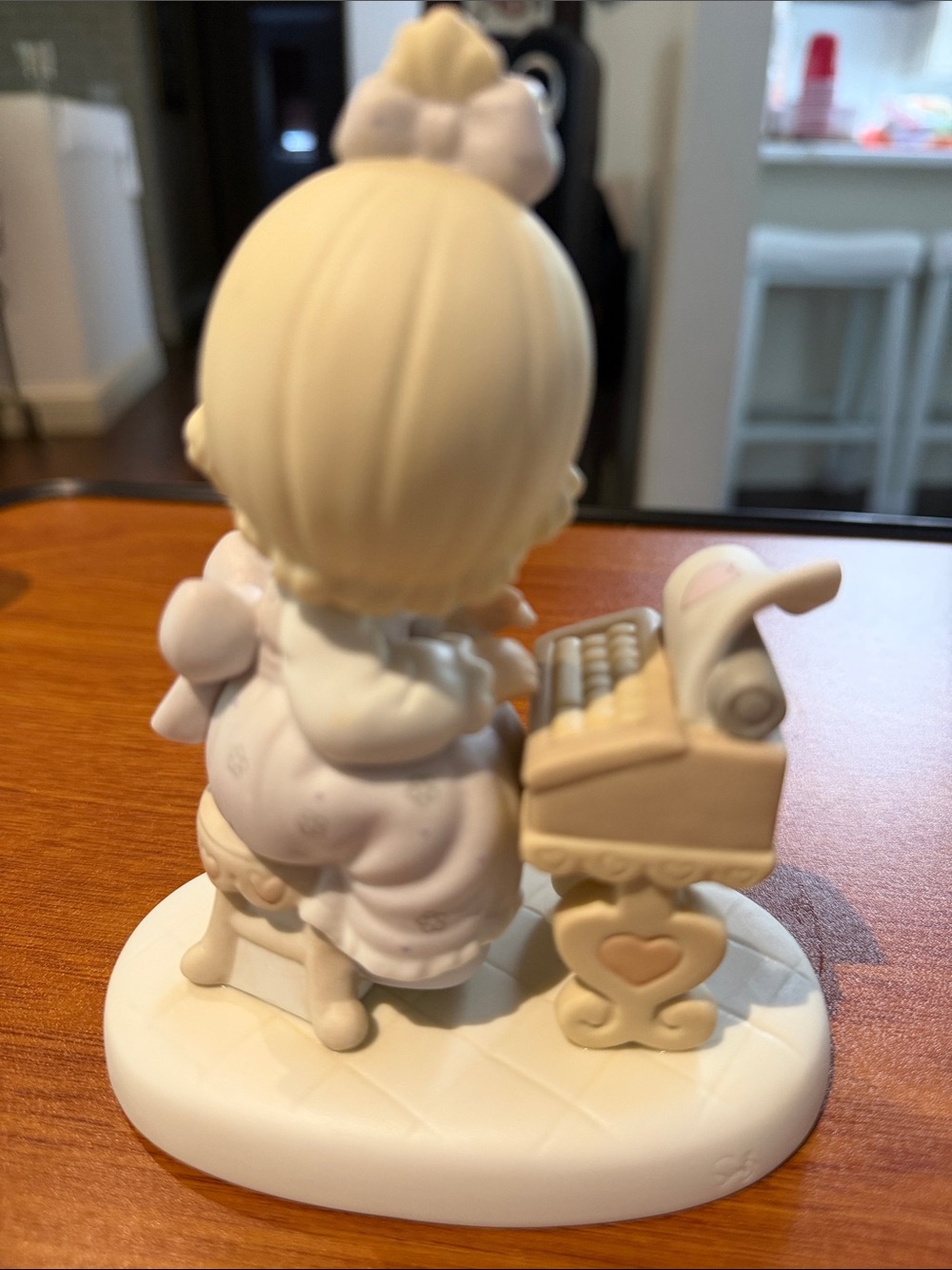 Precious Moments Figurine - White and Cream Little Girl with Typewriter - Picture 4 of 6
